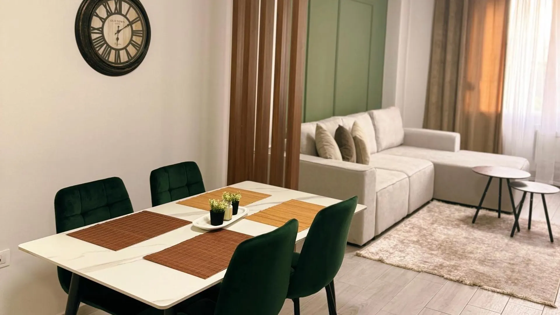 Enol Plazza Apartment Tirana Albanien
